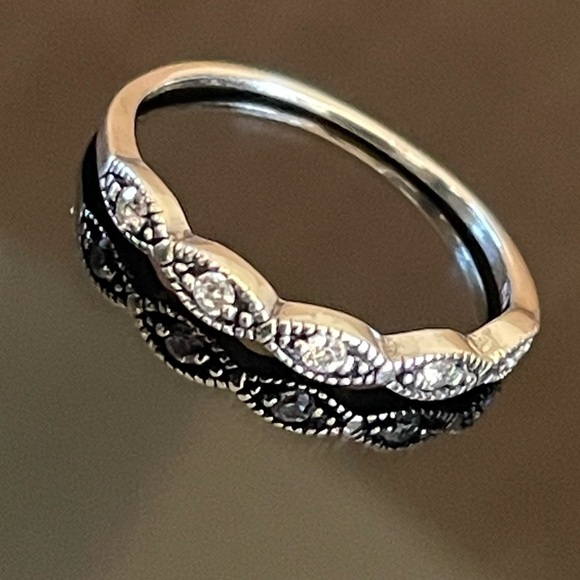 Sterling Silver Art Deco Ring - Picture 5 of 7